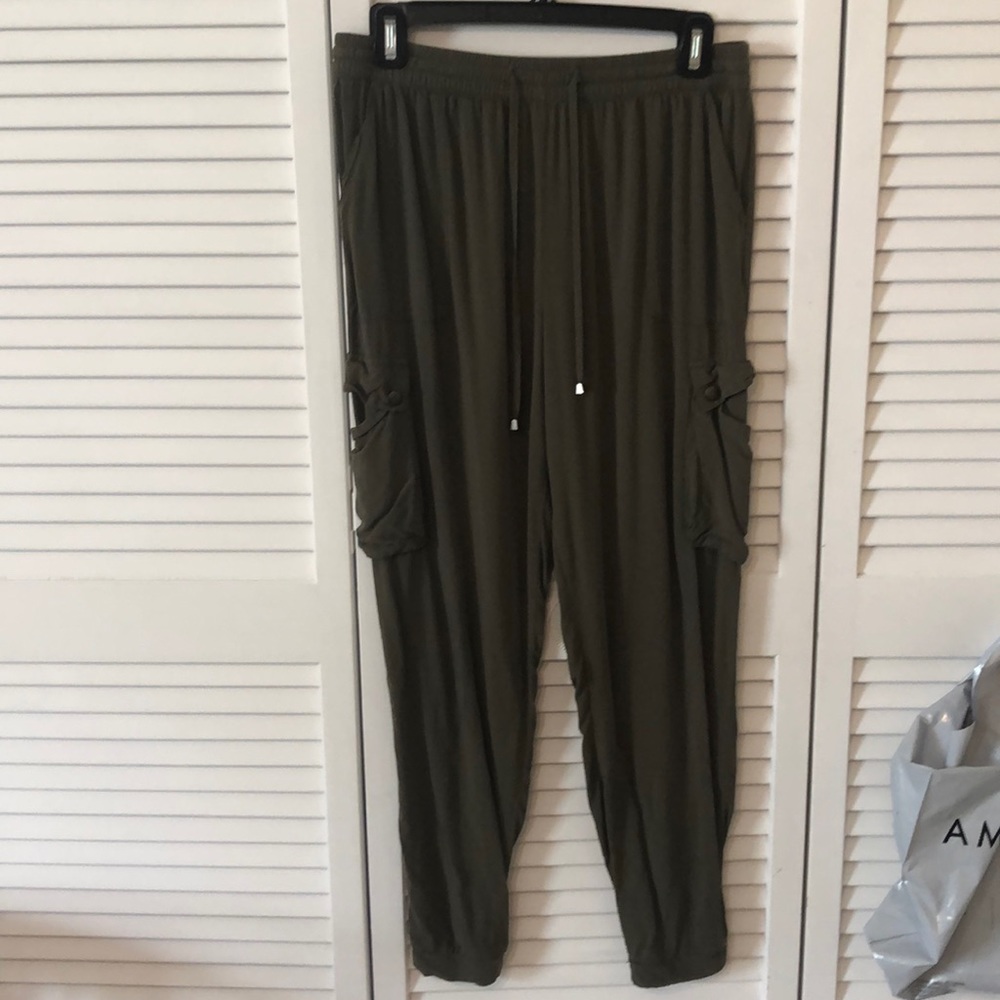 OLIVE Joggers